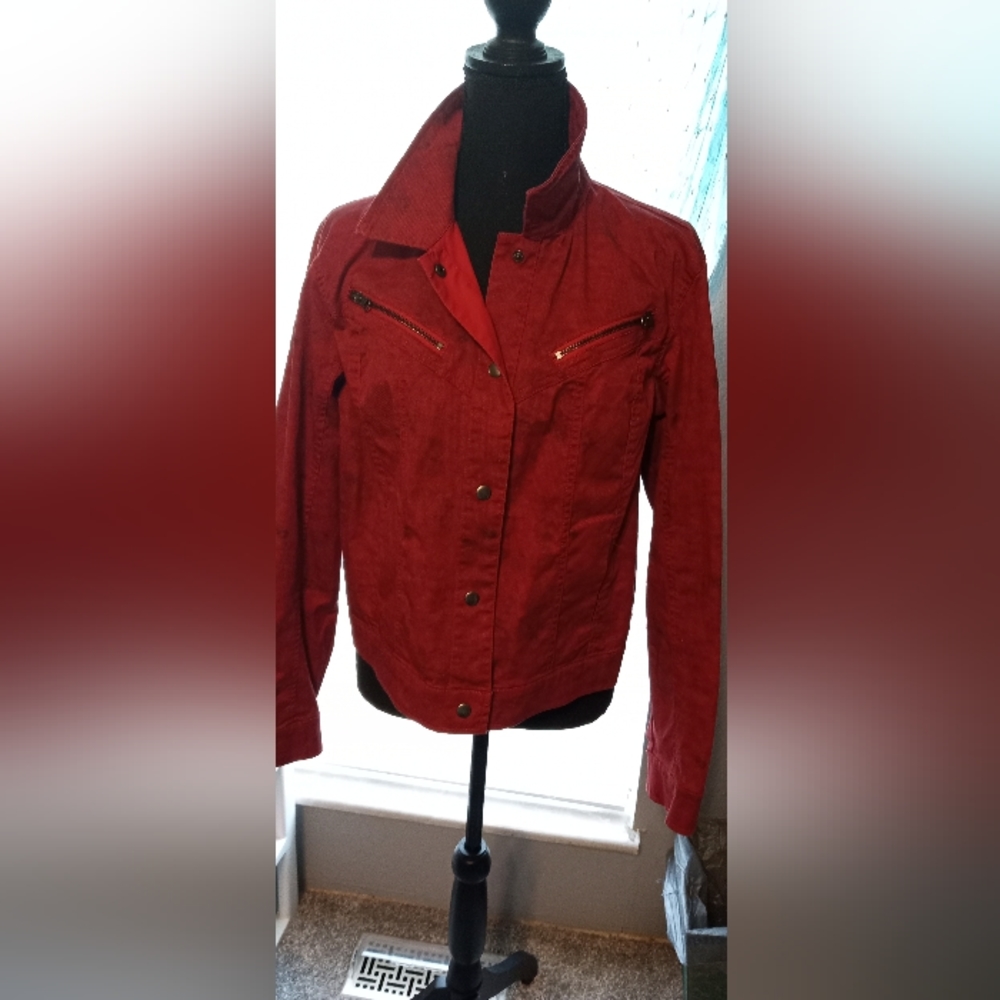 Women's Rock and Republic red jean jacket.